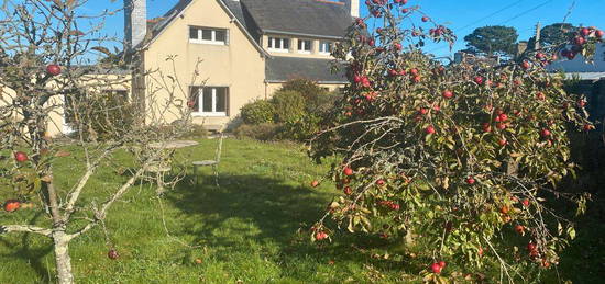 Charmante maison des années 50, dans les hauts de Port-blanc