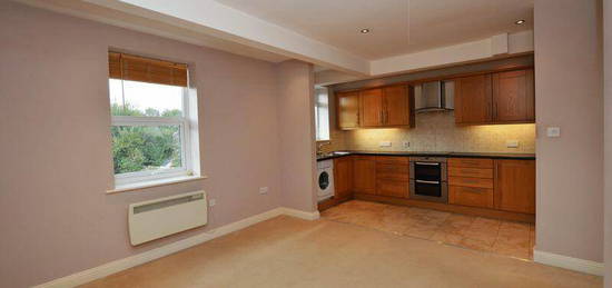 2 bedroom maisonette