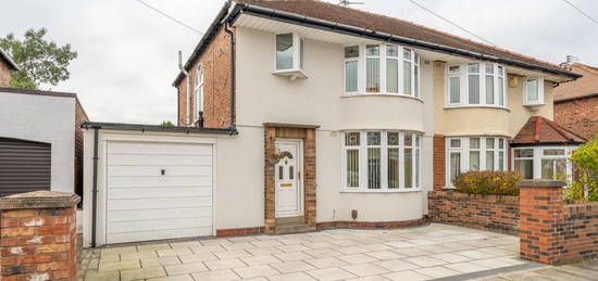 3 bed semi-detached house for sale