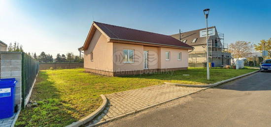 Rodinný dům, 90 m² + 633 m² pozemek, Žalhostice