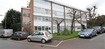 Flat to rent in Kirby Close, Hainault IG6