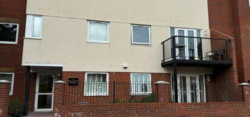 2 bedroom ground floor flat