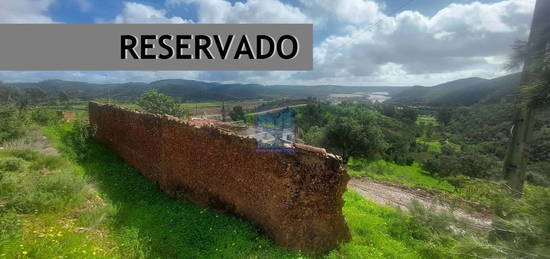 Quinta com 4,8 ha em Silves com vista rio