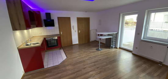 Gepflegte 2-Zimmer-Single-Wohnung mit Terrasse u. Balkon in Waldbronn/Busenbach