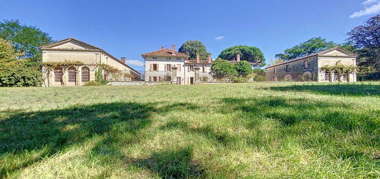 Maison de maître - 577m2 sur 6 hectares