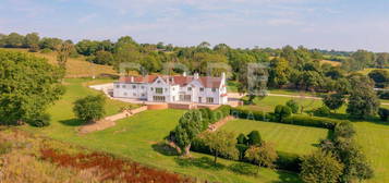 6 bed country house for sale