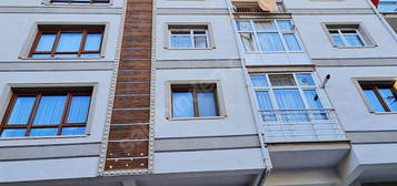 ŞEKER EMLAKTAN PİYADE MAHALLESİNDE SATILIK 3+1 DAİRE