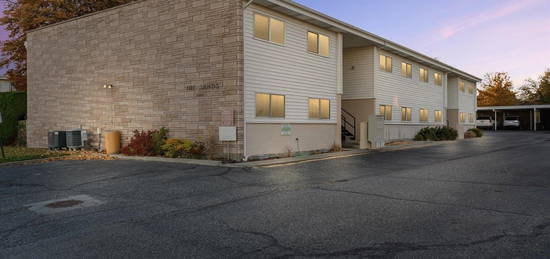 1307 Goethals Dr Apt B, Richland, WA 99354