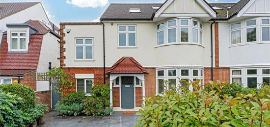 5 bedroom semi-detached house for sale