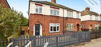 3 bedroom semi-detached house to rent