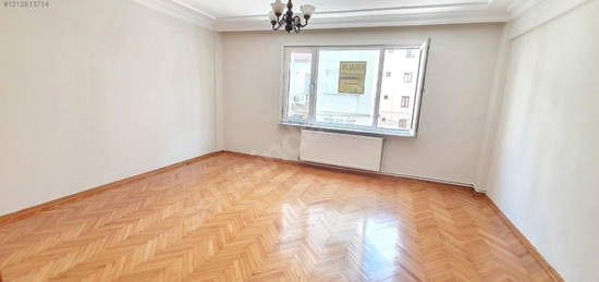 Üsküdar Fıstıkağacı 3+1 110 m2 ara kat daire