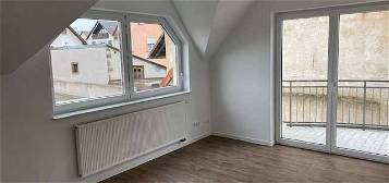 Moderne frisch renovierte 3/4-Zimmer-Wohnung mit Balkon in Tauberbischofsheim