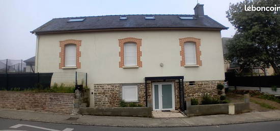 Maison 4 chambres centre bourg terrain 300m²