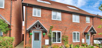 3 bed semi-detached house for sale