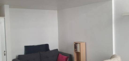 Studio meublé  à louer, 1 pièce, 18 m², Étage 0/–