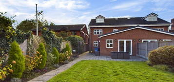 5 bedroom semi-detached house for sale