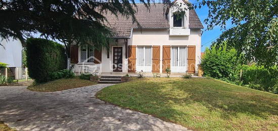 Maison traditionnelle  à vendre, 6 pièces, 5 chambres, 134 m²