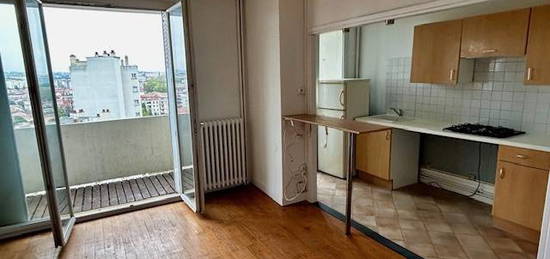 Toulouse, Quartier Saint Michel, T2 de 42 m2 avec balcon et