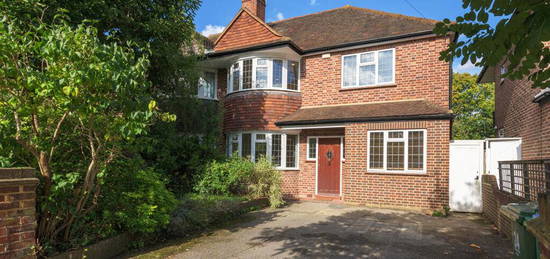 4 bedroom semi-detached house