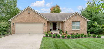 252 Shaw Ct, Versailles, KY 40383