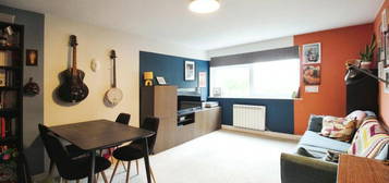 2 bedroom ground floor flat for sale