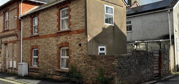 Flat to rent in Carlisle Street, Newton Abbot TQ12