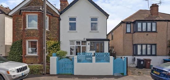 2 bedroom semi-detached house for sale