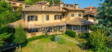 Villa bifamiliare via Rio delle Amazzoni, Fiorano, Fiorano Modenese