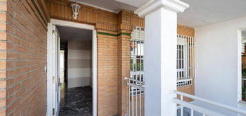 Casa adosada en calle Perete, San Francisco Javier, Granada