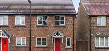 2 bed semi-detached house for sale