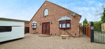 3 bed detached bungalow for sale