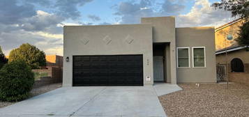 808 Tumulus Dr NW, Albuquerque, NM 87120