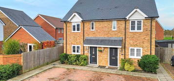 2 bed semi-detached house for sale