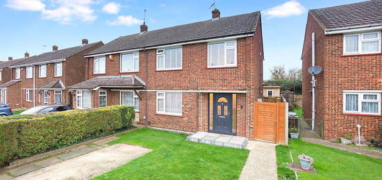 3 bed semi-detached house for sale