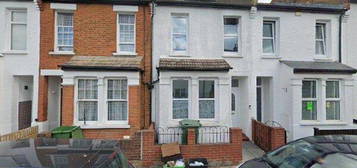 Terraced house to rent in York Road, Teddington TW11