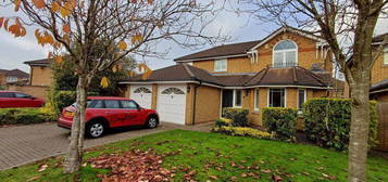 4 bedroom detached house to rent