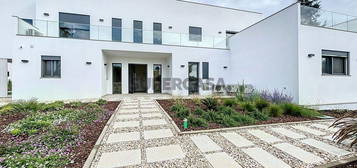 Casa / Villa T4 em Quarteira de 487,00 m²