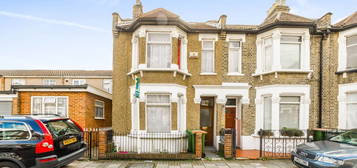 Property to rent in Chesterton Terrace, Plaistow, London E13