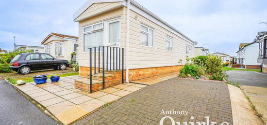 Mobile/park home for sale in Creek Road, Canvey Island SS8