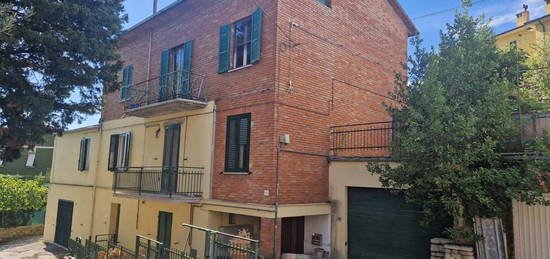 Quadrilocale in vendita in via Fratelli Bandiera, 44