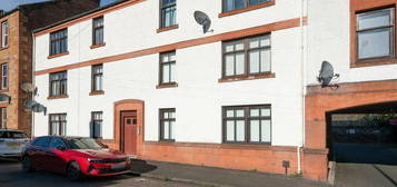 2 bedroom ground floor flat for sale