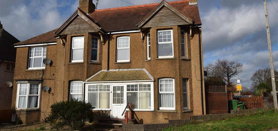 Flat to rent in Little Common Road, Bexhill-On-Sea TN39