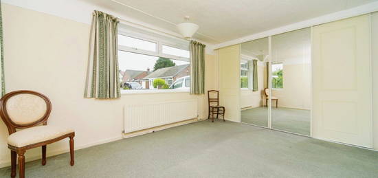 2 bed detached bungalow for sale