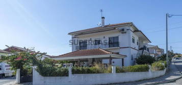 Casa / Villa T5 em Arruda dos Vinhos de 180,00 m²