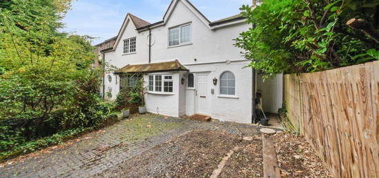 Terraced house to rent in Somerset Road, Wimbledon SW19