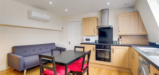 Flat to rent in 387 Camden Road, Islington, London N7