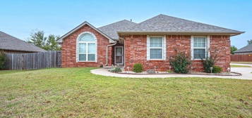 4703 Churchill, Shawnee, OK 74804