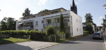 Attraktive 2-Zimmer-Hochparterre-Wohnung mit Terrasse und EBK in Freital