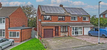 3 bed semi-detached house for sale