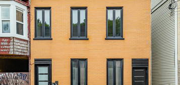 256, Rue Arago Ouest
Québec (La Cité-Limoilou)